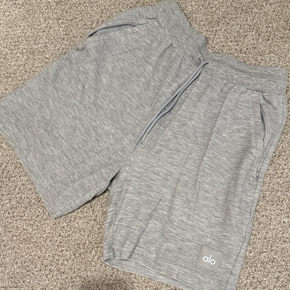 ALO Waffle Men's Gray Shorts